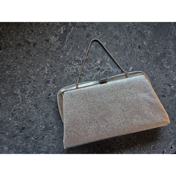 1950s-60s Silver Lame Evening Clutch Bag 9.5" x 5.5" With Metal Chain - Picture 2 of 10